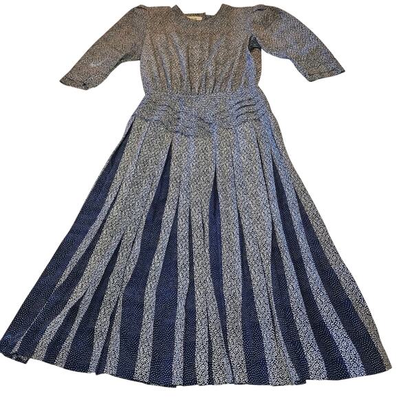 2/$30 Vintage 80s B.G.B. Ltd. Blue and White Fit and Flare Midi Dress Size 8 - Picture 1 of 10